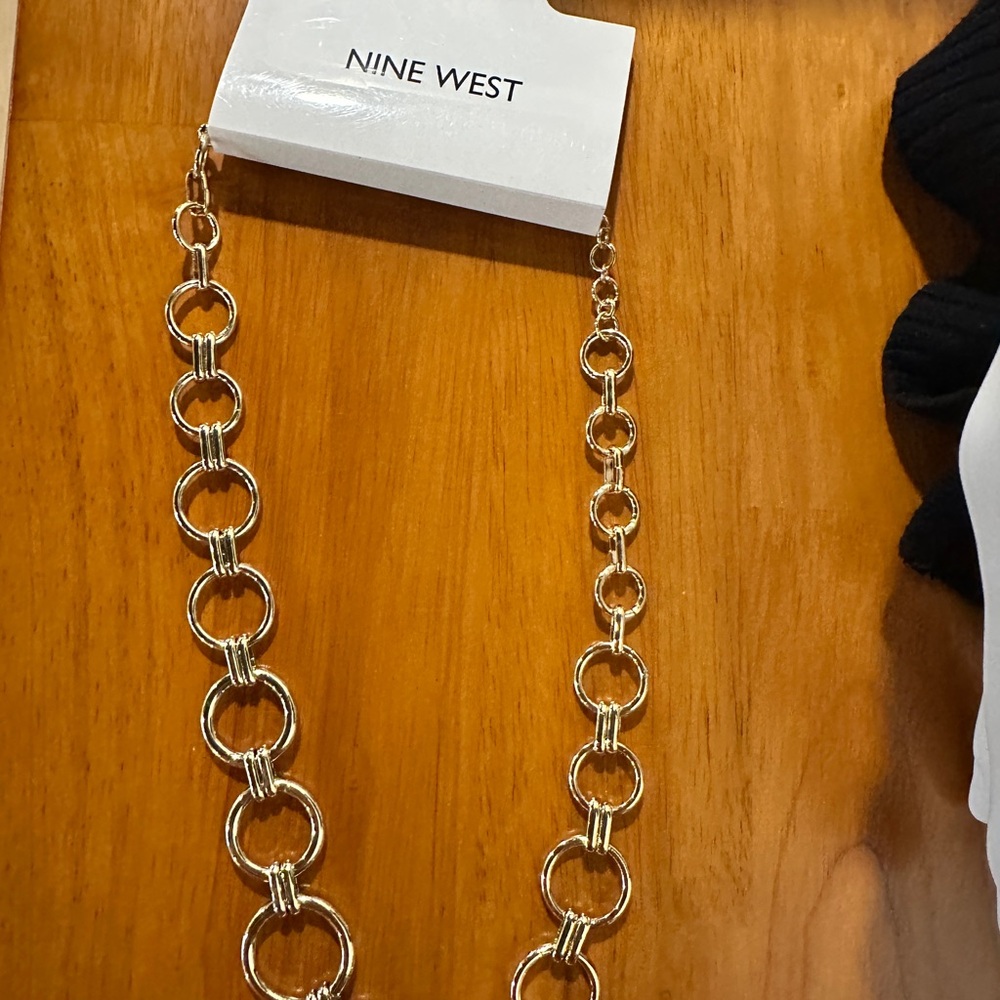 NEW - Nine West Gold Circle Link Necklace